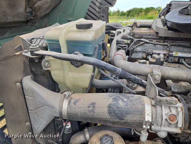 image for item EU3562 2015 Freightliner Cascadia semi truck