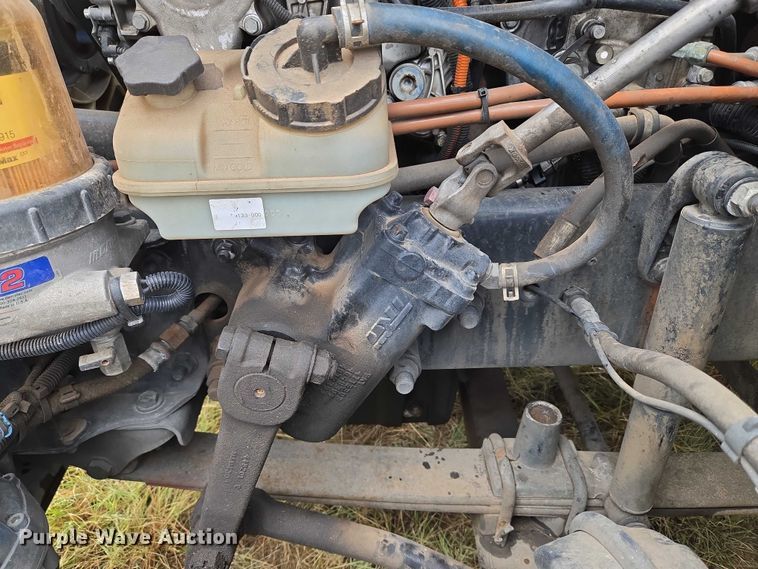 image for item EU3562 2015 Freightliner Cascadia semi truck