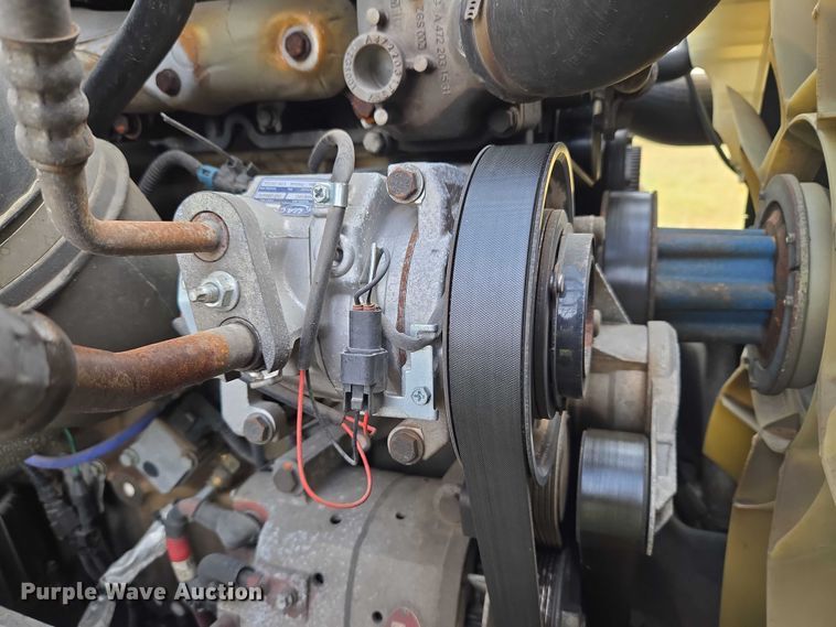 image for item EU3562 2015 Freightliner Cascadia semi truck