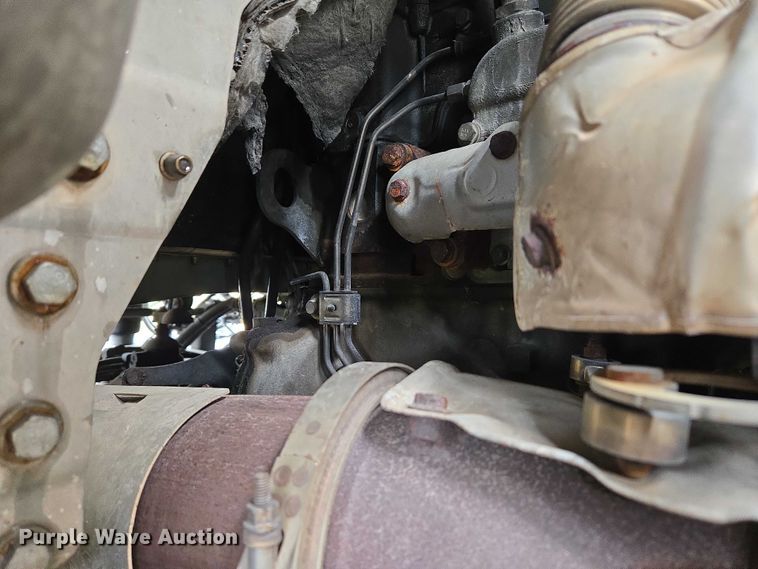 image for item EU3562 2015 Freightliner Cascadia semi truck