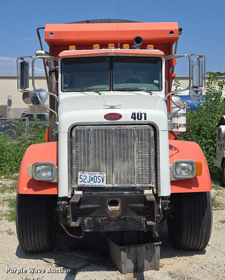 image for item EV1576 2006 Peterbilt 357 dump truck