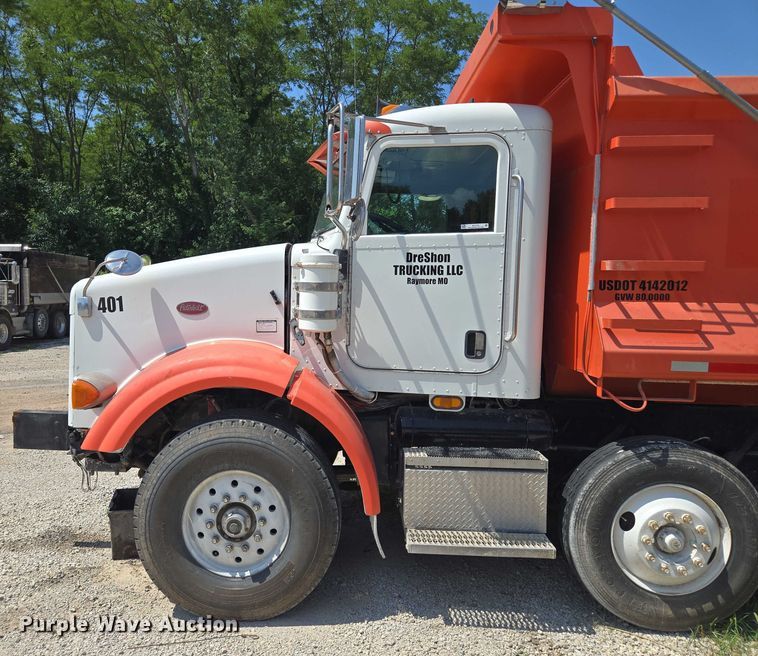image for item EV1576 2006 Peterbilt 357 dump truck