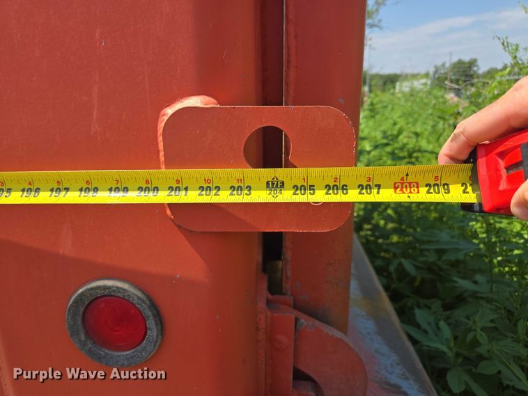 image for item EV1576 2006 Peterbilt 357 dump truck