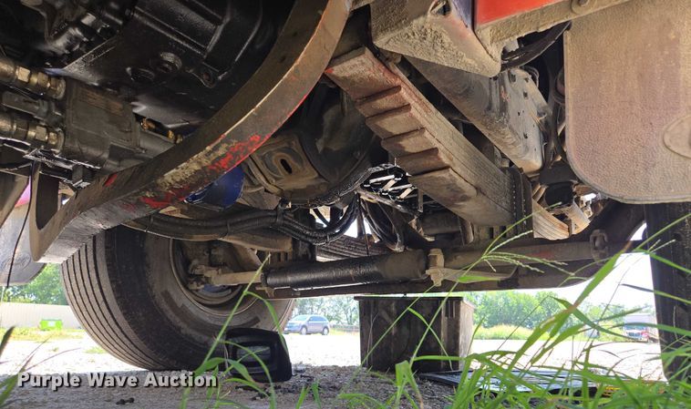 image for item EV1576 2006 Peterbilt 357 dump truck