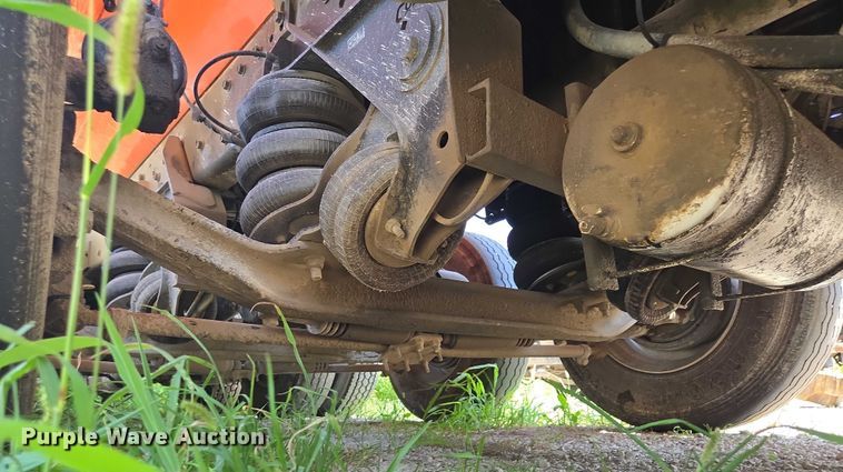 image for item EV1576 2006 Peterbilt 357 dump truck