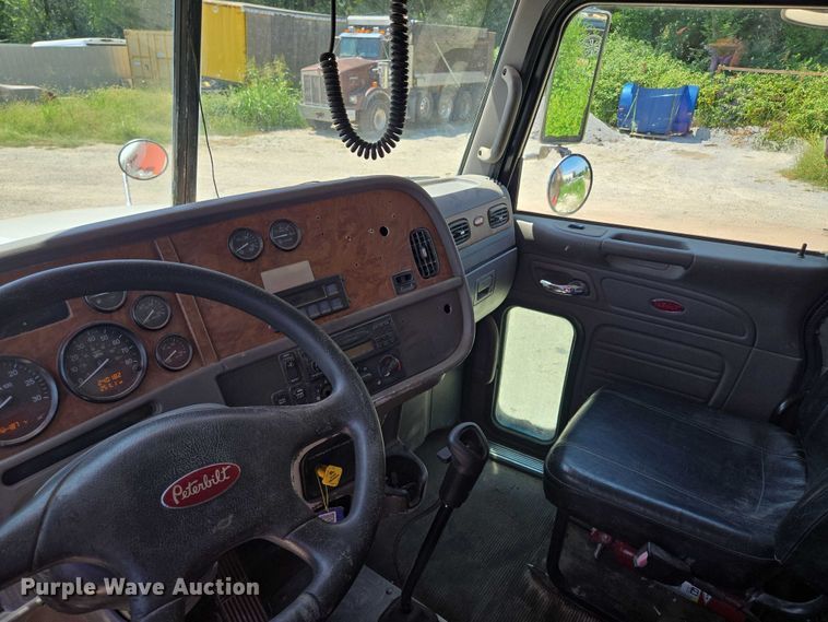 image for item EV1576 2006 Peterbilt 357 dump truck