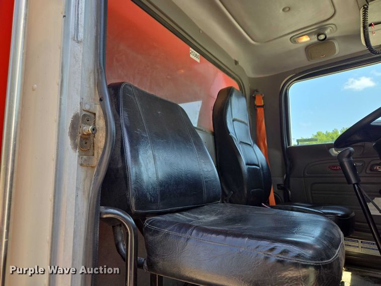 image for item EV1576 2006 Peterbilt 357 dump truck