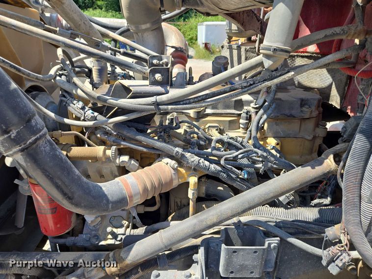 image for item EV1576 2006 Peterbilt 357 dump truck