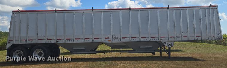 image for item EV1618 2006 Cornhusker grain trailer