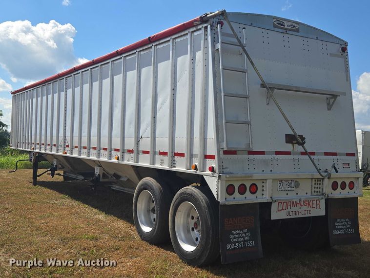 image for item EV1618 2006 Cornhusker grain trailer