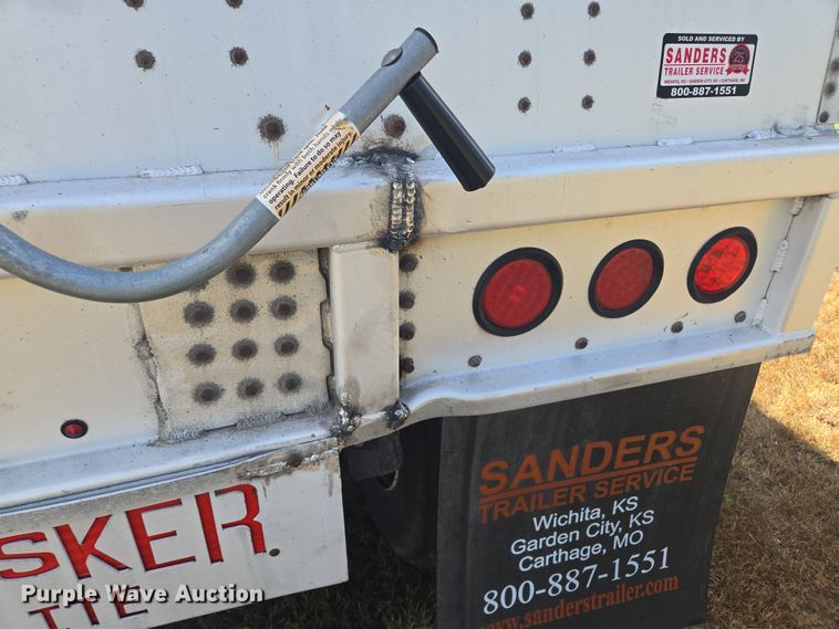 image for item EV1618 2006 Cornhusker grain trailer