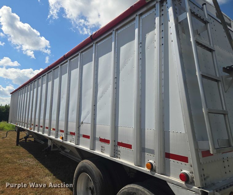 image for item EV1618 2006 Cornhusker grain trailer