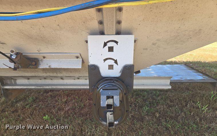 image for item EV1618 2006 Cornhusker grain trailer