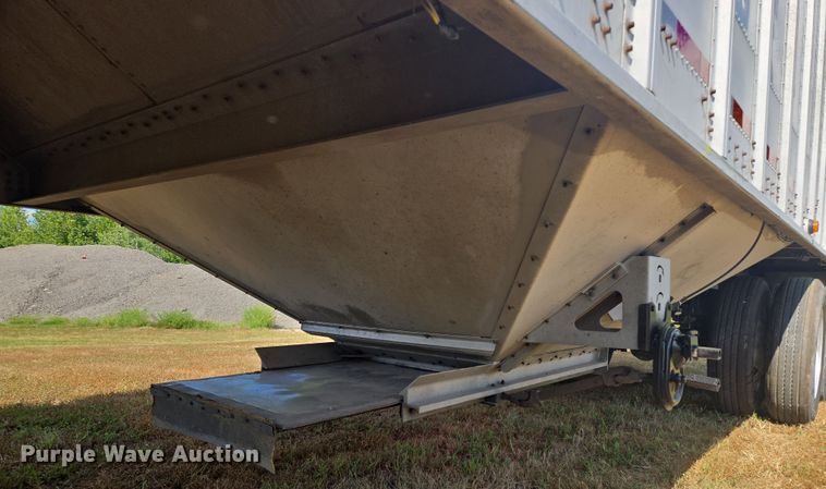 image for item EV1618 2006 Cornhusker grain trailer