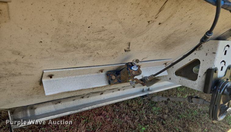 image for item EV1618 2006 Cornhusker grain trailer