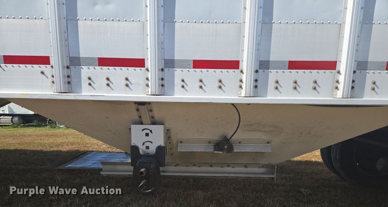 image for item EV1618 2006 Cornhusker grain trailer