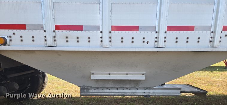 image for item EV1618 2006 Cornhusker grain trailer