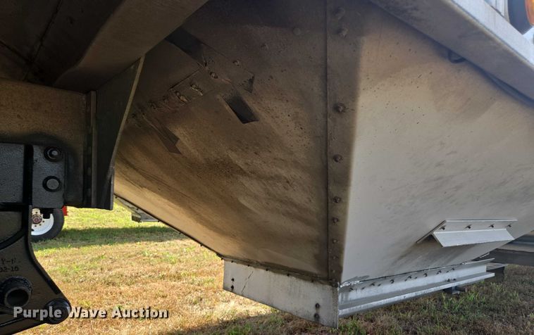 image for item EV1618 2006 Cornhusker grain trailer