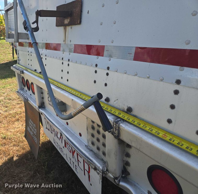 image for item EV1618 2006 Cornhusker grain trailer