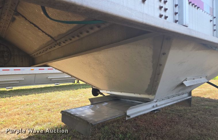 image for item EV1618 2006 Cornhusker grain trailer