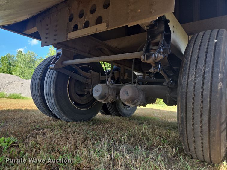 image for item EV1618 2006 Cornhusker grain trailer