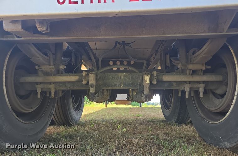 image for item EV1618 2006 Cornhusker grain trailer