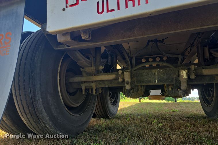 image for item EV1618 2006 Cornhusker grain trailer