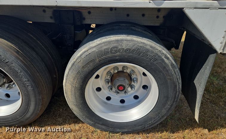 image for item EV1618 2006 Cornhusker grain trailer