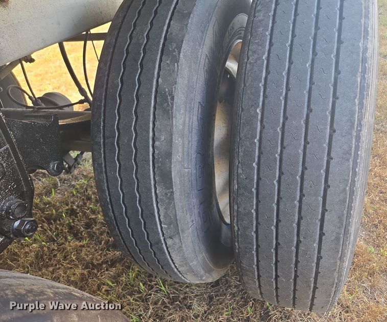 image for item EV1618 2006 Cornhusker grain trailer