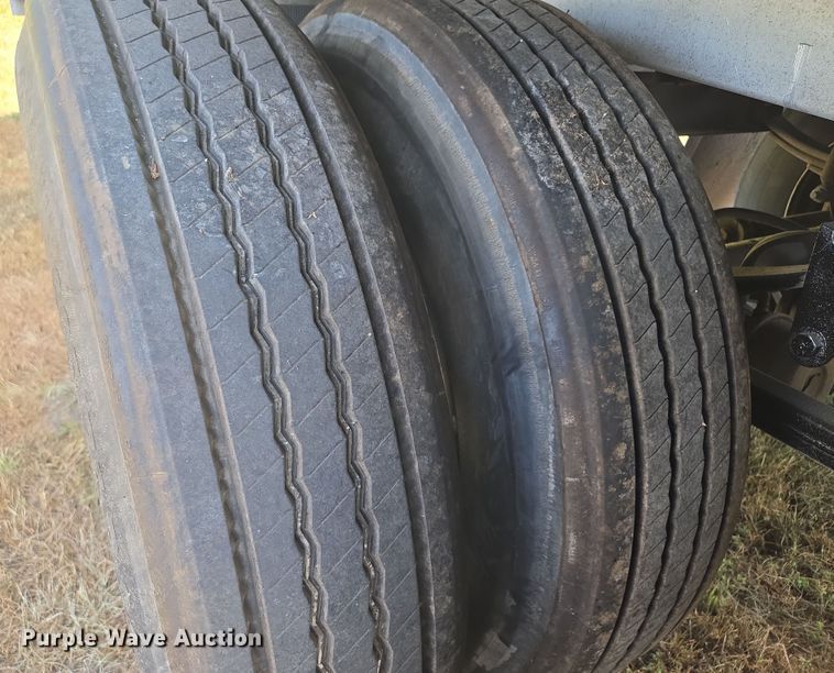 image for item EV1618 2006 Cornhusker grain trailer