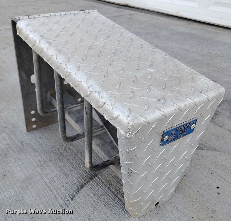 Merritt chain rack in Calhan, CO | Item IP9645 sold | Purple Wave