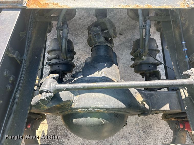 image for item YA0356 2018 Freightliner Cascadia 125 semi truck