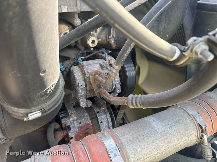 image for item YA0356 2018 Freightliner Cascadia 125 semi truck