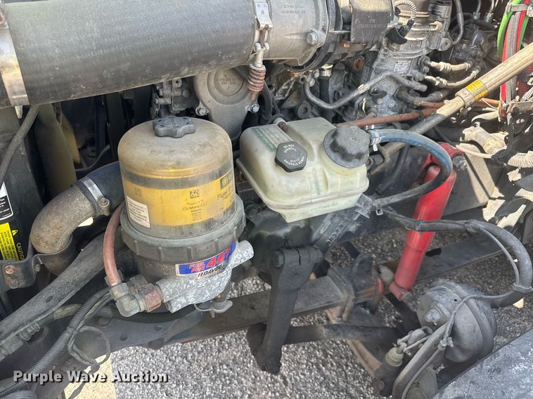 image for item YA0356 2018 Freightliner Cascadia 125 semi truck