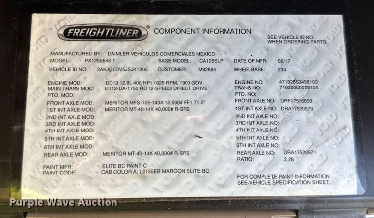 image for item YA0356 2018 Freightliner Cascadia 125 semi truck