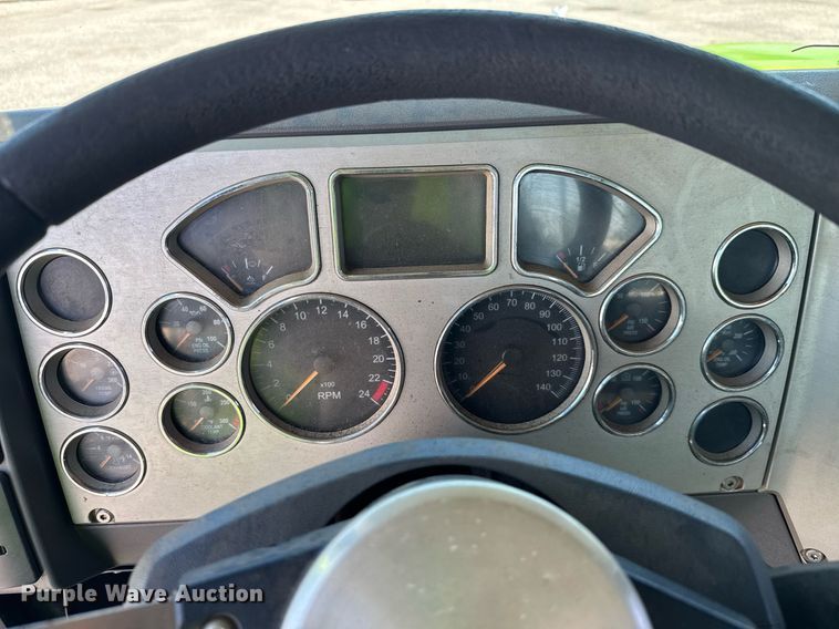 image for item YA0359 2017 Mack CHU613 semi truck