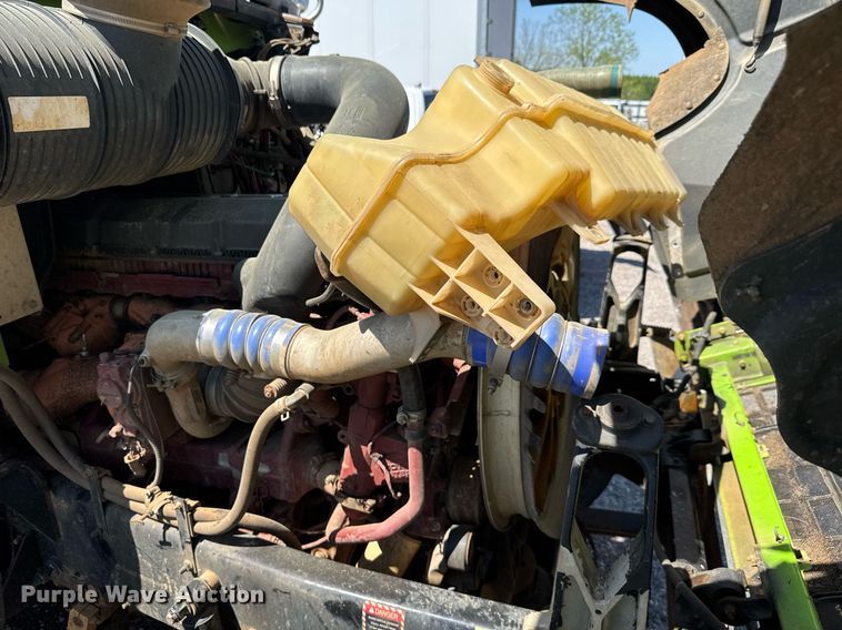 image for item YA0359 2017 Mack CHU613 semi truck