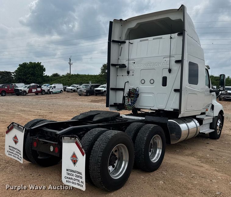 image for item YA0559 2020 International LT625 semi truck