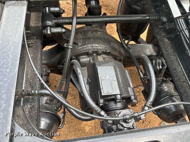 image for item YA0559 2020 International LT625 semi truck