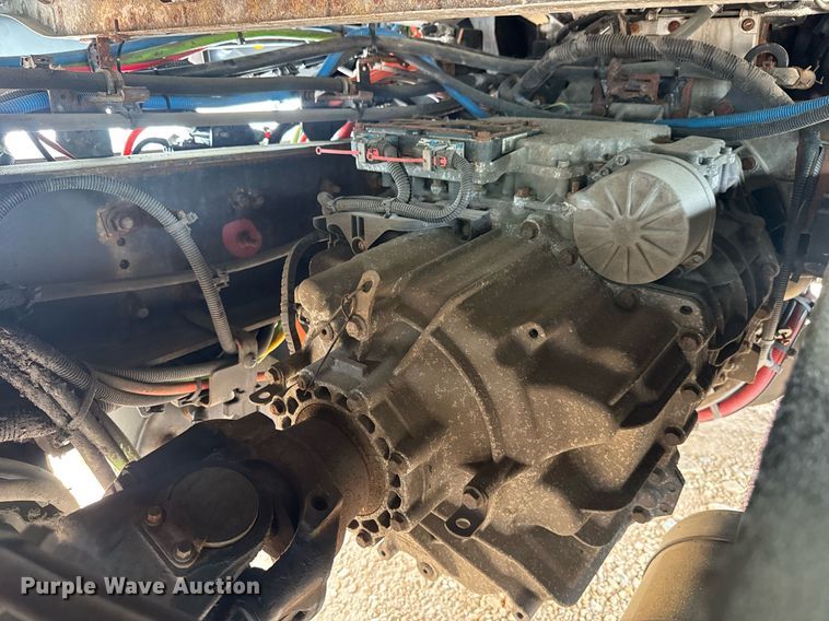 image for item YA0559 2020 International LT625 semi truck