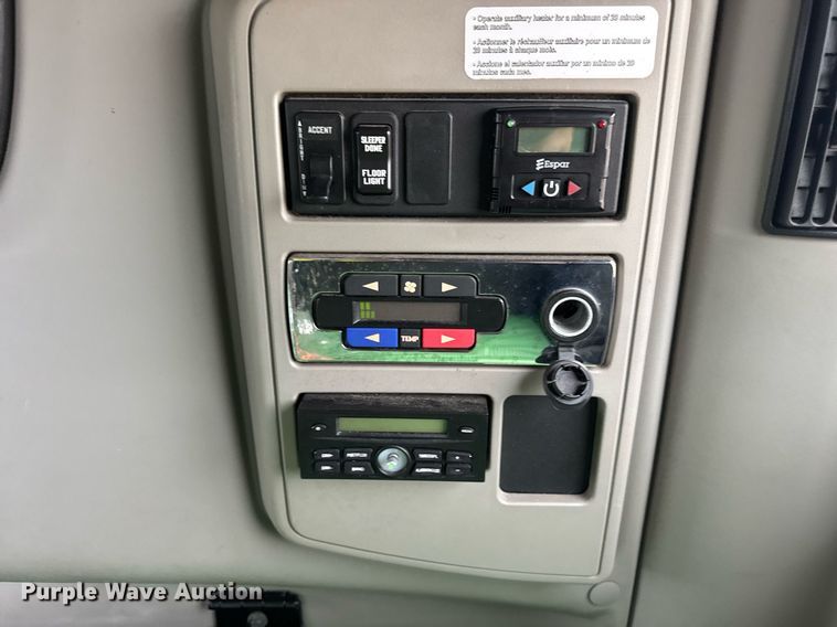 image for item YA0559 2020 International LT625 semi truck