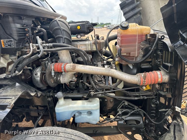 image for item YA0559 2020 International LT625 semi truck