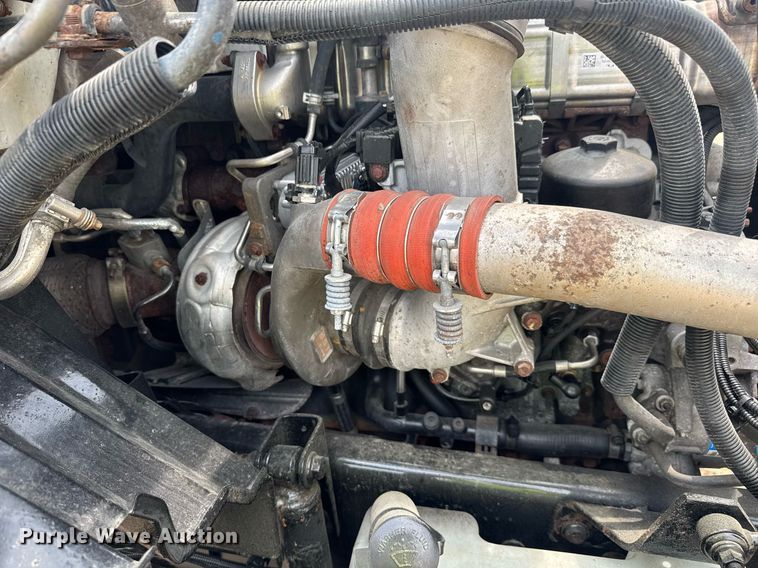 image for item YA0559 2020 International LT625 semi truck