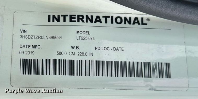 image for item YA0559 2020 International LT625 semi truck