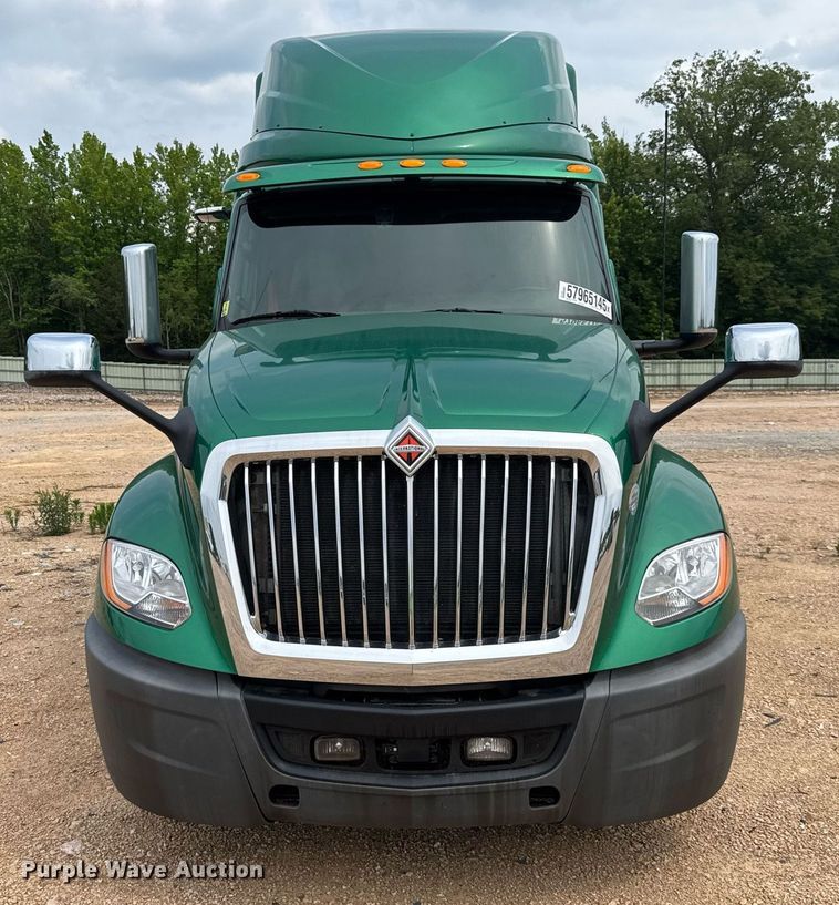 image for item YA0562 2020 International LT625 semi truck