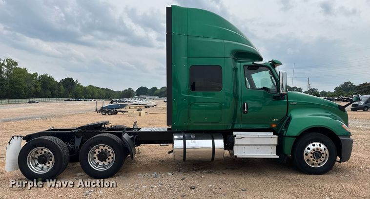 image for item YA0562 2020 International LT625 semi truck