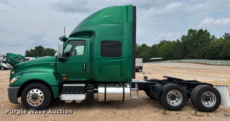 image for item YA0562 2020 International LT625 semi truck