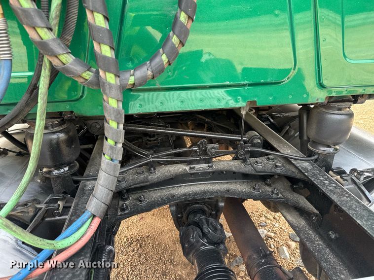 image for item YA0562 2020 International LT625 semi truck