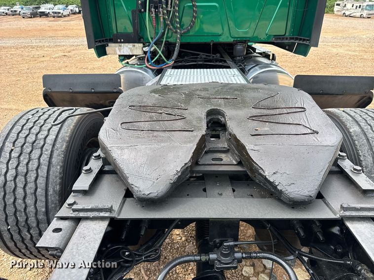 image for item YA0562 2020 International LT625 semi truck