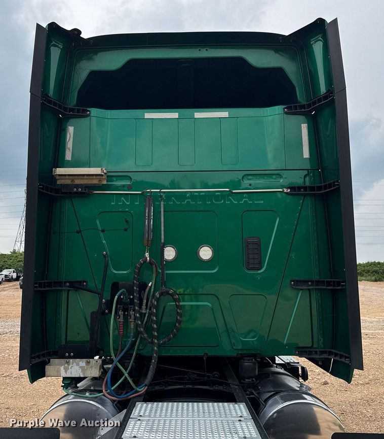 image for item YA0562 2020 International LT625 semi truck